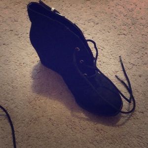 Some cute booties! 👠👡👢